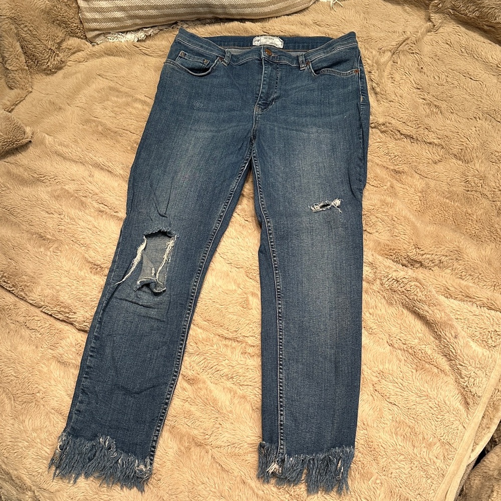 Free People Distressed Blue Jeans with Frayed Hem size 31